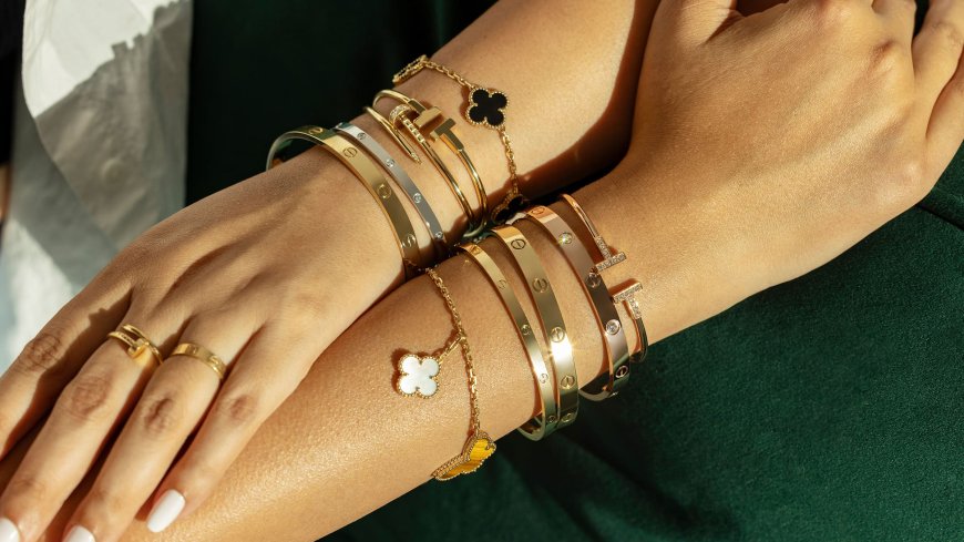 Van Cleef: The Timeless Elegance of Fine Jewelry Through Bracelets, Rings, and Necklaces