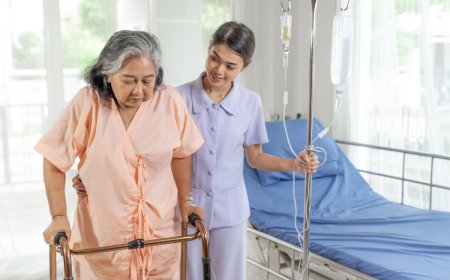 Home Nursing vs. Assisted Living: Which is Right for You?