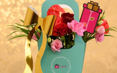 Buy Anniversary Flowers Gift Online in Meadows
