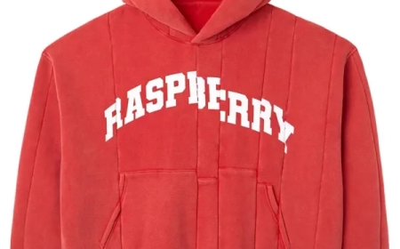 Raspberry Hills Apparel: Where Comfort Meets Chic Everyday Style