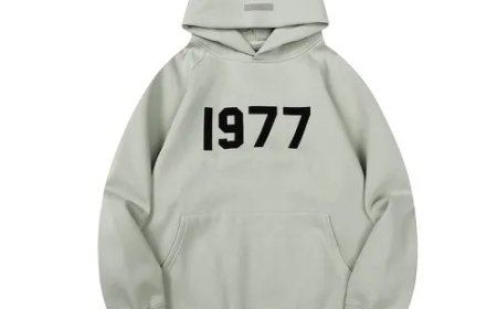 The Rise of Essentials Sweatpants in Modern Fashion