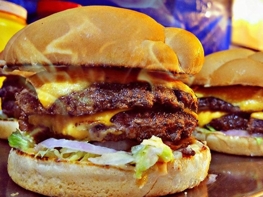 How to Choose the Best Burgers in Lahore for Your Cravings