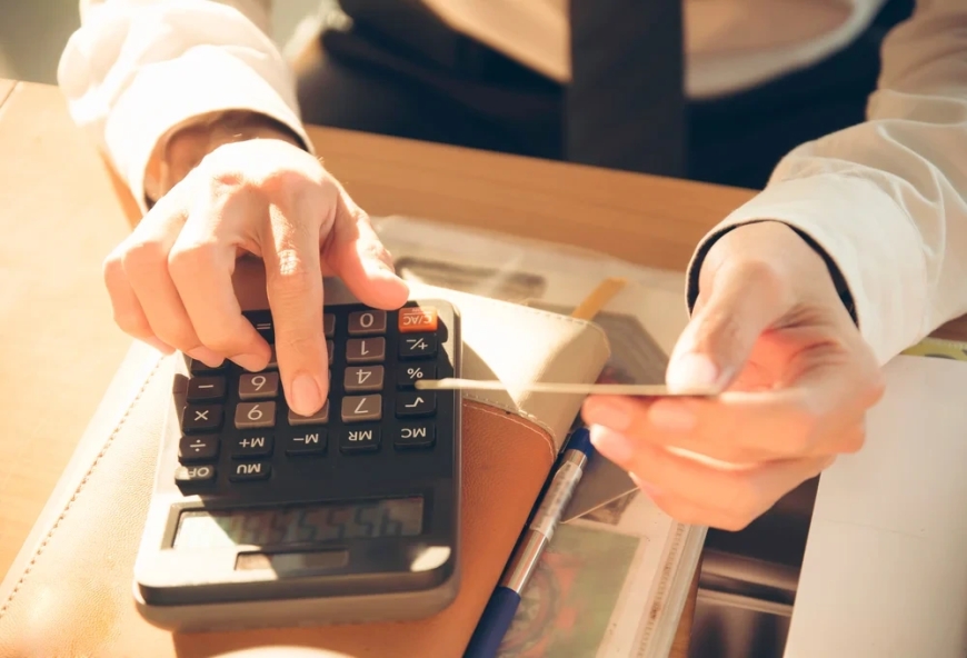 CPA Accounting Firm vs DIY: 5 Reasons to Hire a Pro